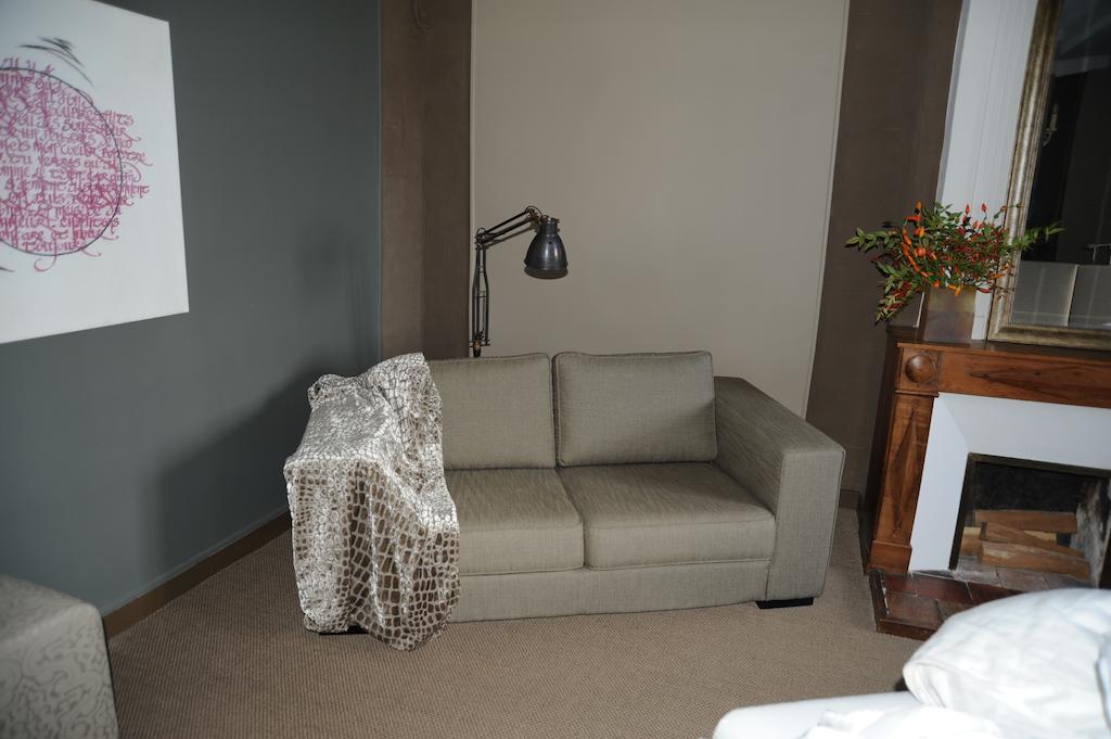 Chateau De Lerse Bed & Breakfast Perignac  Стая снимка