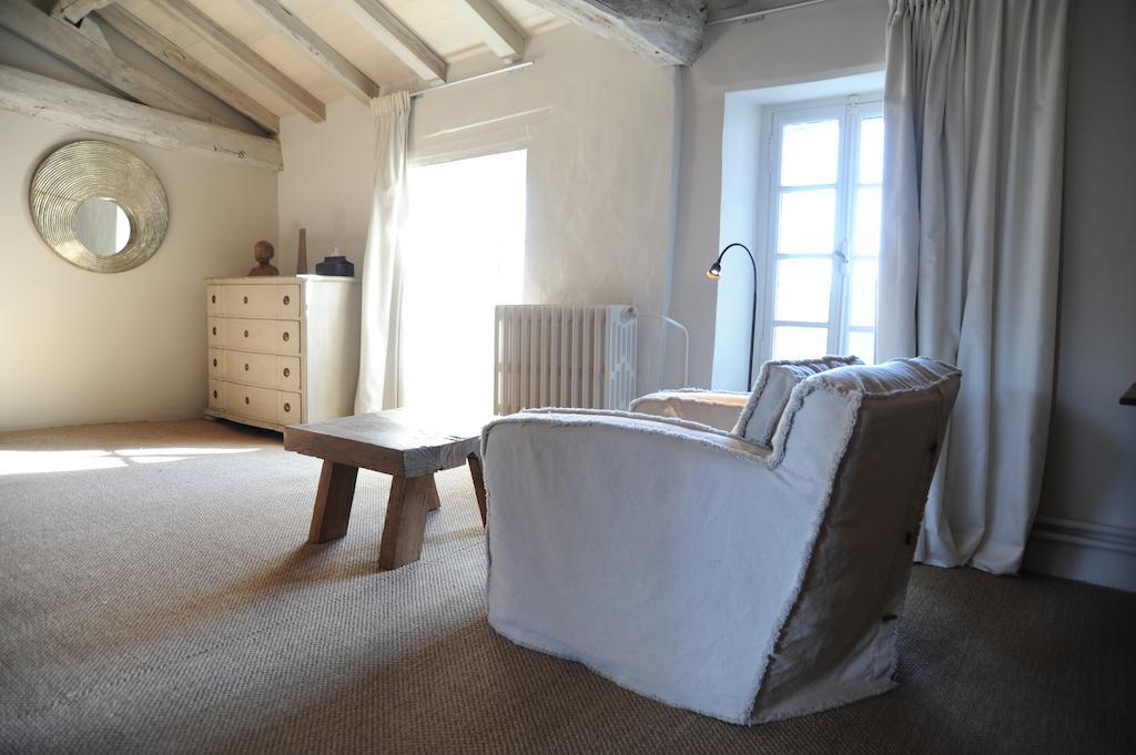 Chateau De Lerse Bed & Breakfast Perignac  Стая снимка