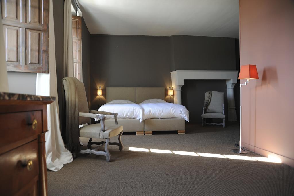 Chateau De Lerse Bed & Breakfast Perignac  Стая снимка