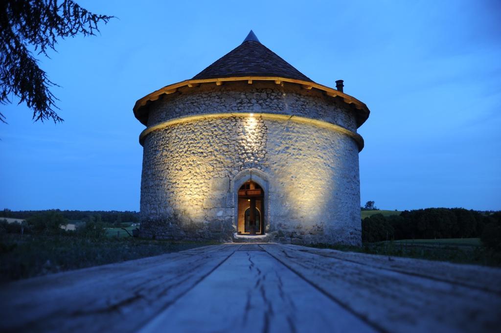 Chateau De Lerse Bed & Breakfast Perignac  Стая снимка