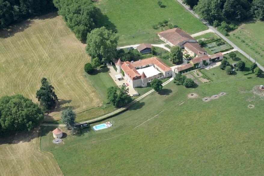 Chateau De Lerse Bed & Breakfast Perignac  Екстериор снимка